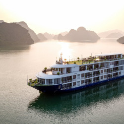 Mon Chéri Cruises 