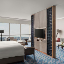 Intercontinental Landmark 72